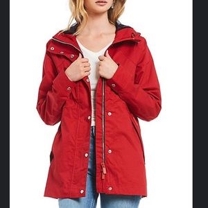 Hunter Rain jacket | EUC Fire engine Red MED